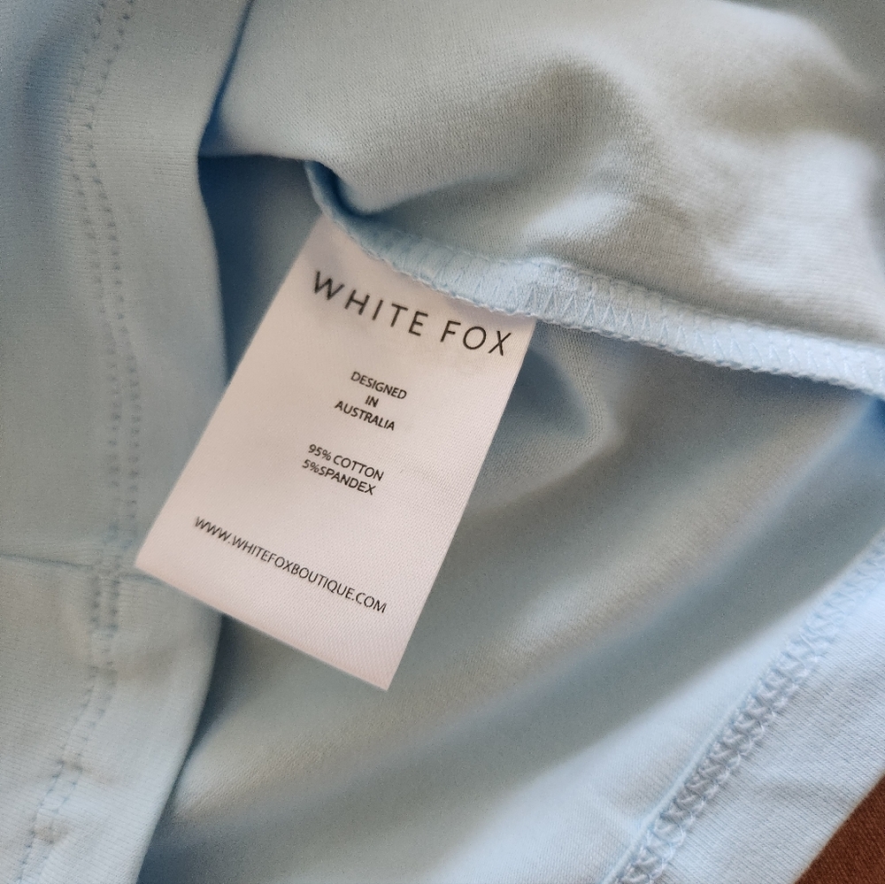 ✨️NWOT White FOX Tee Shirt Blue Cherries Medium Cherry Top - Picture 5 of 5